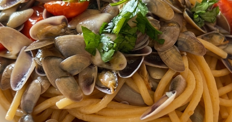 Spaghetti con telline: il primo piatto di mare dal profumo irresistibile