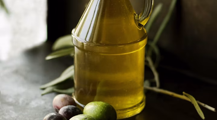 Olio d’Oliva, l’Oro Liquido del Mediterraneo